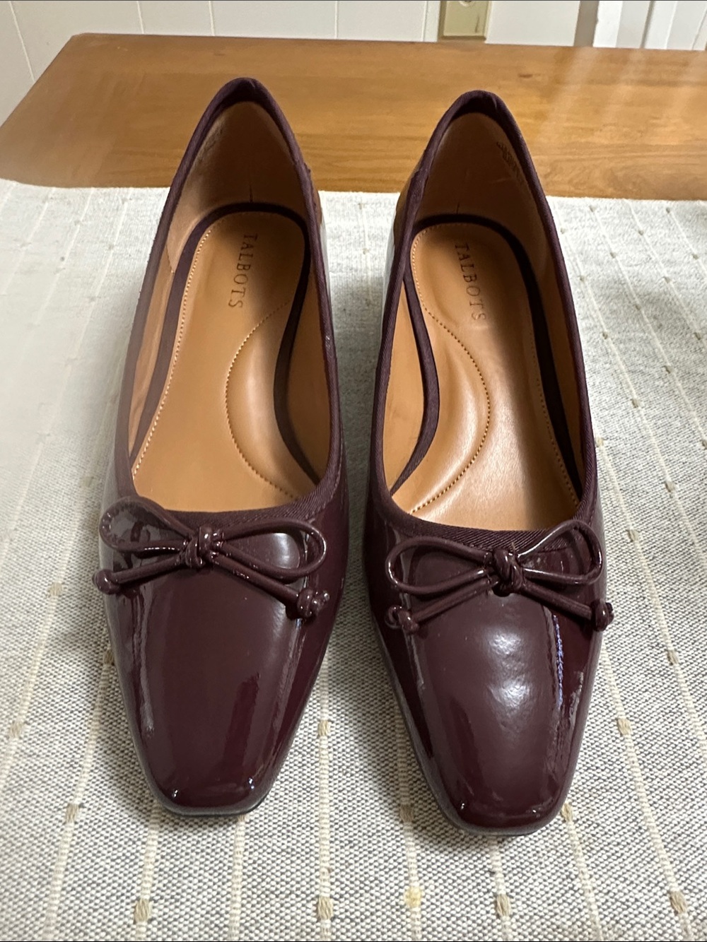 Talbots Women's leather Burgundy Patent Square-Toe pump with Bow